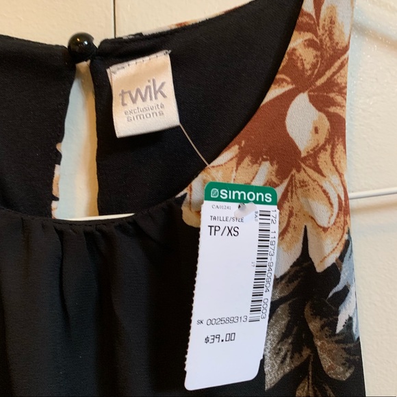 NWT black flower dress from Simons - Picture 3 of 3